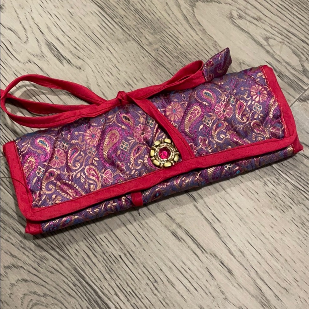 Jewelry holder/organizer